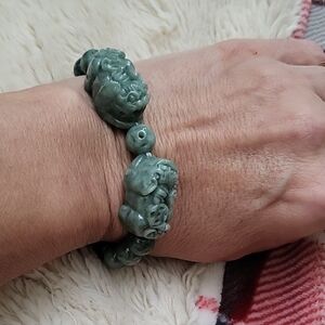 Elegant Jade Green Bracele SEE DETAILS FIR A GIFT